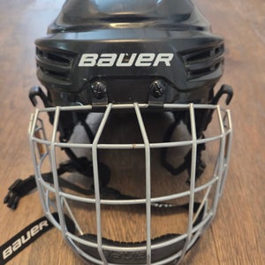Youth Bauer Prodigy Helmet with cage(Used)