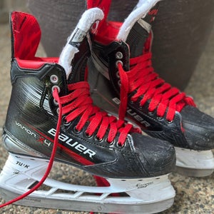 2023 Bauer Vapor X4 Hockey Skates Regular Width 6 (Used)