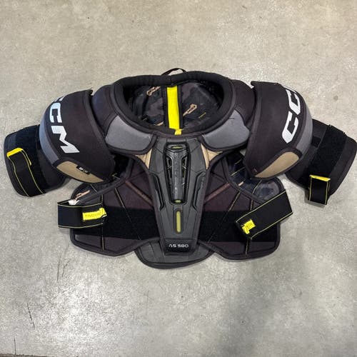 CCM AS580 Shoulder Pads (Used) | Senior Medium