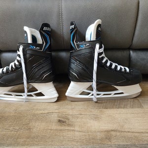 Bauer X-LP Hockey Skates Regular Width 9 (Used)