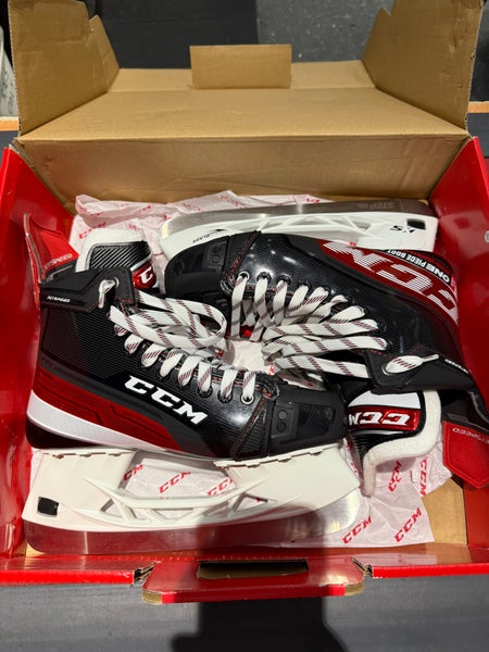 CCM JetSpeed FT4 Hockey Skates Size 7 Tapered Width (New)