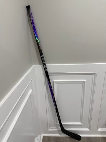 Senior Bauer Vapor FlyLite Left Handed Hockey Stick P92 (New) 70 flex purple