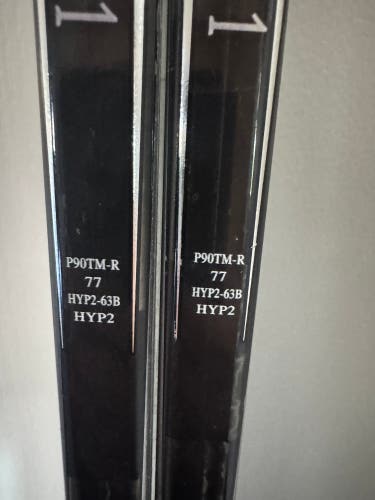 Senior Bauer Vapor Hyperlite 2 Right Handed Hockey Stick P90TM Pro Stock (New)