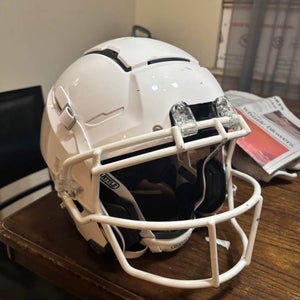 Large Youth Schutt F7 Helmet (Used)