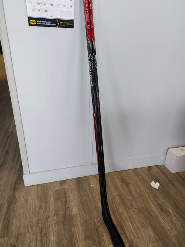 Senior Bauer Vapor FlyLite Left Hand Hockey Stick P92 (Used)