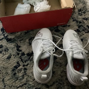 White Women's Size M 7.0 (W 8.0) New Balance Low Top Metal (New)