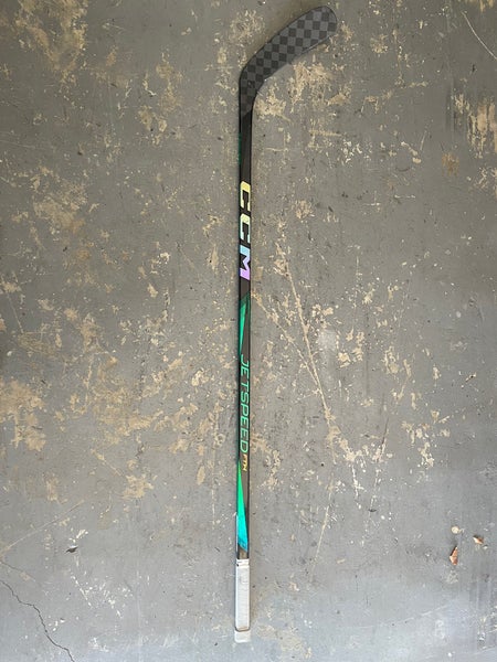 Senior CCM JETSPEED FTW Right Handed Hockey Stick P29 (Used)