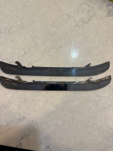 Bauer Fly-Ti 238mm (Used)