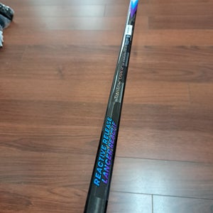 Senior Bauer Vapor FlyLite Left Hand Hockey Stick P28 | 70 FLEX (New)