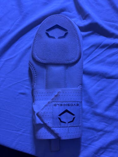 White Senior EvoShield Sliding Mitt (Used)