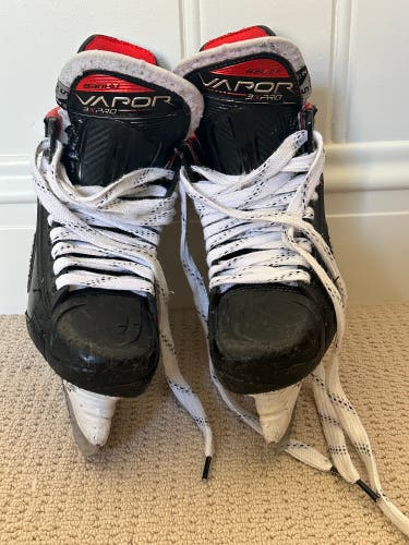 Bauer Vapor 3X Pro Hockey Skates Size 5 (Used)