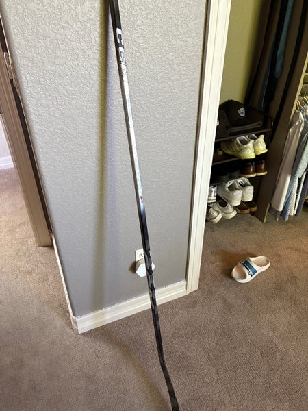 Intermediate CCM JetSpeed FT8 Pro Left Hand Hockey Stick P28 (New)