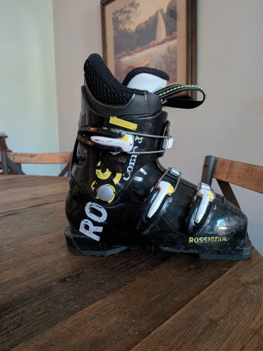 Mondo 21 & 21.5 Kid's Rossignol All Mountain Comp J3 Ski Boots Medium Flex (Used)