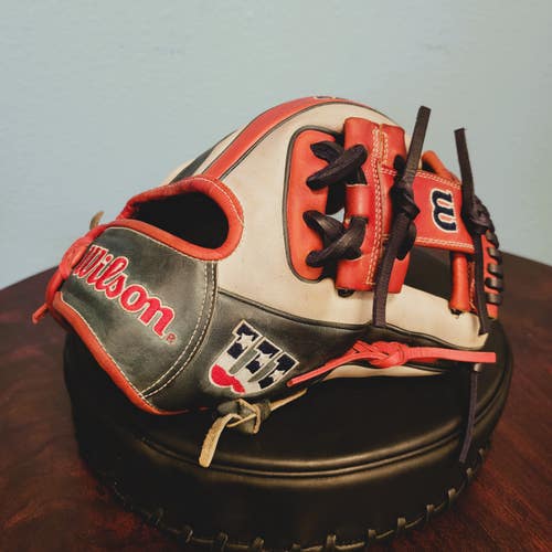 Wilson A2000 1786 11.5" Infield Glove "Red, White, Blue" Patriotic! EXCELLENT CONDITION