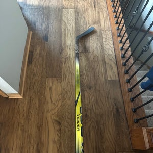 Senior Bauer Vapor Hyperlite 2 Right Handed Hockey Stick P92 Pro Stock (Used)