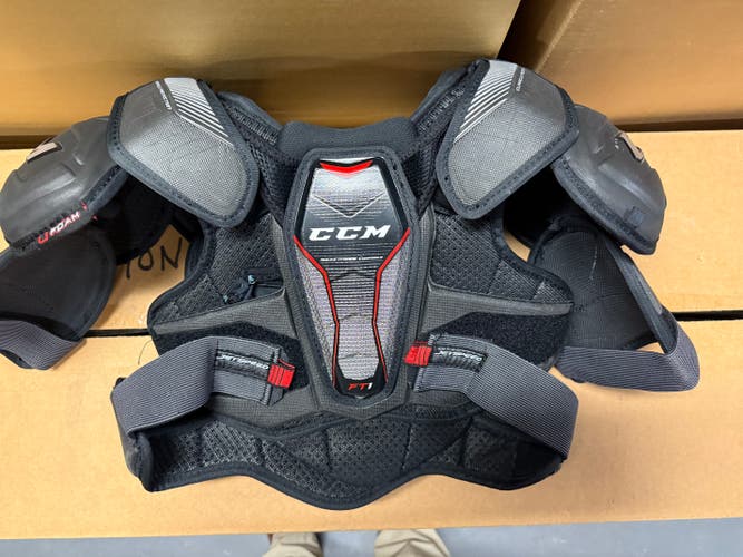 Men's Small Senior CCM JetSpeed FT1 Shoulder Pads (Used)