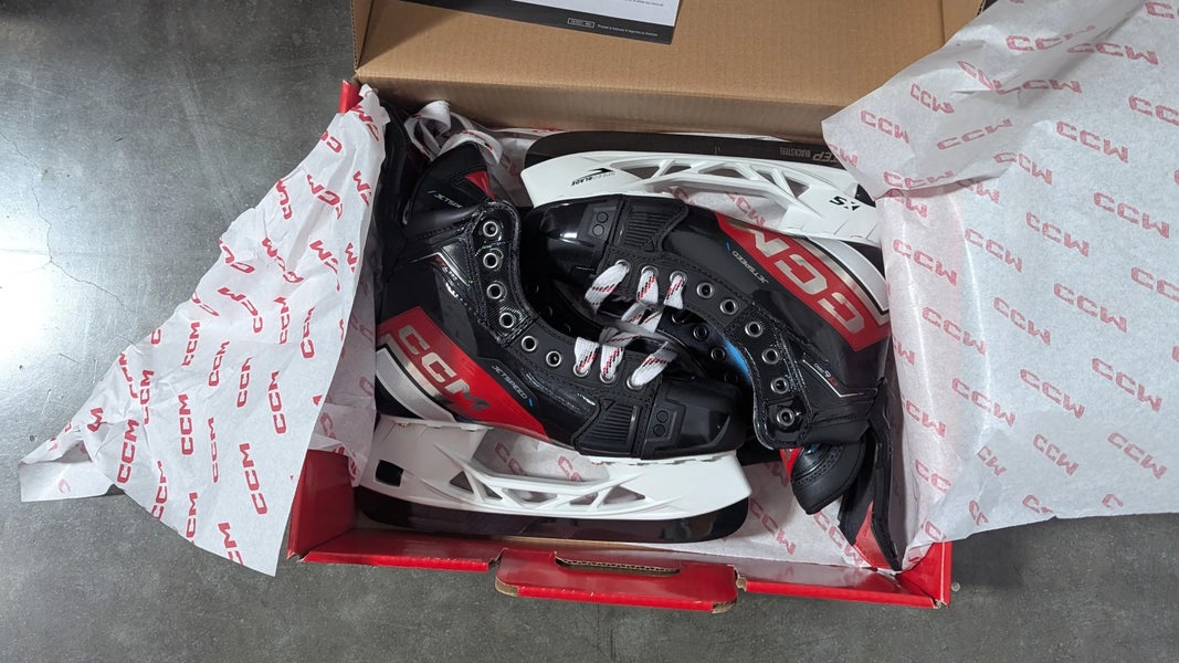 CCM JetSpeed FT6 Pro Hockey Skates - Tapered Width