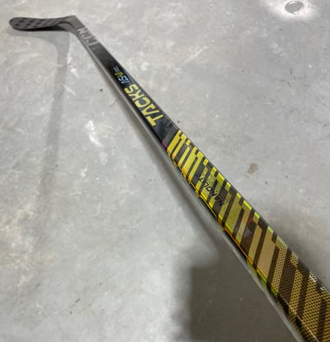 CCM Super Tacks AS-VI Pro Stock Hockey Stick Grip 80 Flex P28 Left 2797