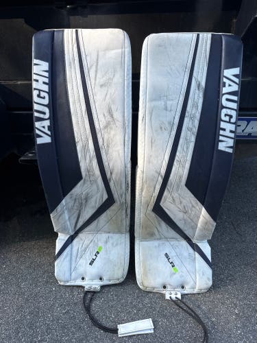 34" Vaughn Ventus SLR2 Pro Carbon Goalie Leg Pads (Used)
