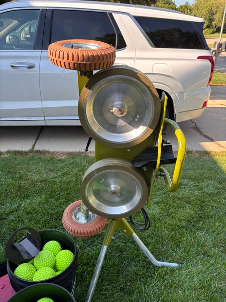 Mound Yeti 2 pitching machine Baseball/Softball