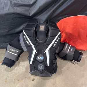 Large Vaughn Velocity V9 Goalie Chest Protector (Used)
