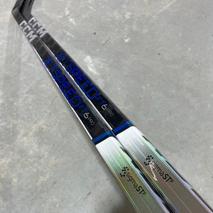 CCM JETSPEED FT6 PRO 2 PACK Pro Stock Hockey Stick Grip P90M 100 Flex Right 2972
