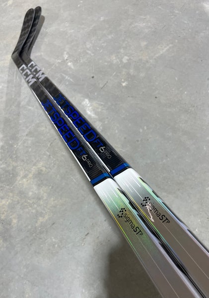 CCM JETSPEED FT6 PRO 2 PACK Pro Stock Hockey Stick Grip P90M 100 Flex Right 2972