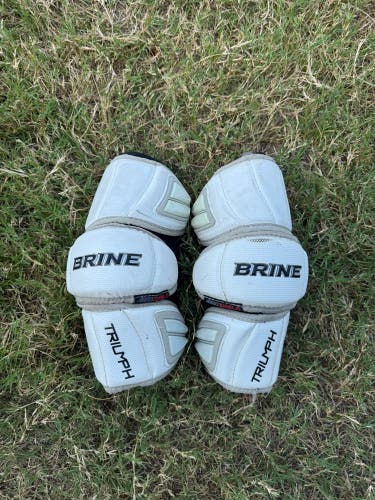 Large Adult Brine Triumph Arm Pads (Used)