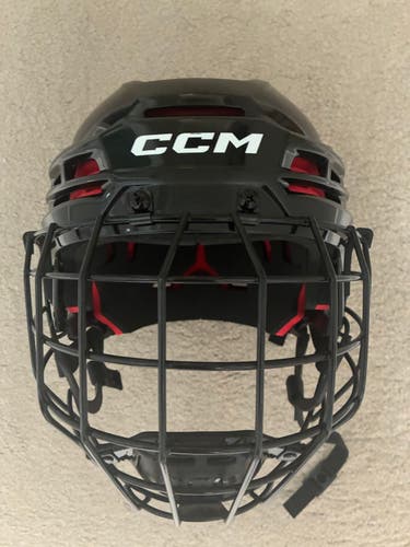 Small Bauer Re-Akt 85 Helmet (Used)