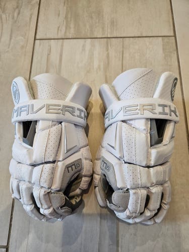 Maverik M6 Lacrosse Gloves Medium (Used-Like New)