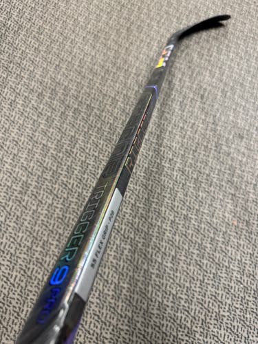 Intermediate CCM Trigger 9 Pro Left Hand Hockey Stick P28 (New) 55 flex