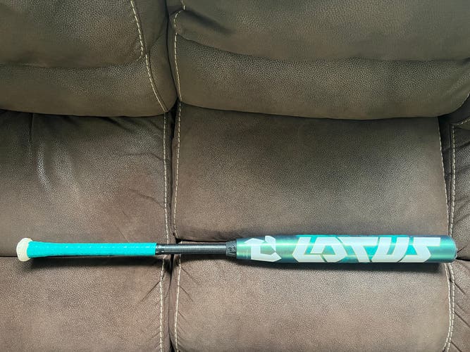 2026 DeMarini Lotus Composite Bat (-10) 24 oz 34" (Used)