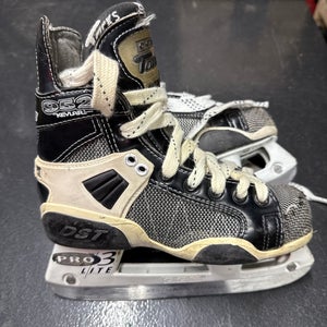 CCM Hockey Skates Size 1 Tacks 952 Supra Form