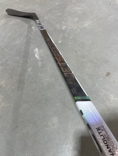 CCM JETSPEED FT6 PRO, Pro Stock Hockey Stick Grip P28M 85 Flex Left 2720