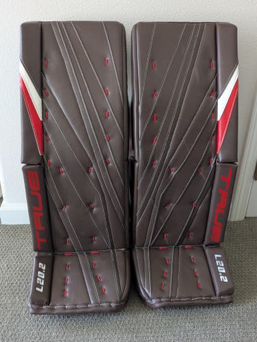 33" True L20.2 Goalie Leg Pads (Used)