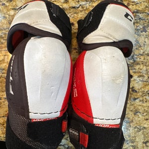 Junior Large CCM Elbow Pads (Used)