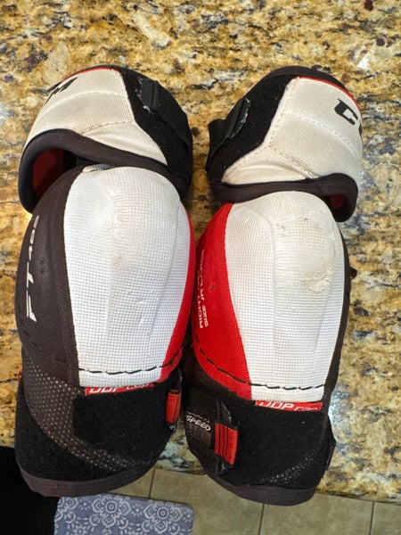 Junior Large CCM Elbow Pads (Used)