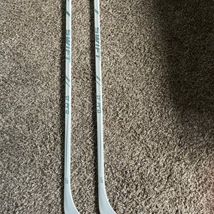 Intermediate Right Handed Hockey Stick P28 (New)