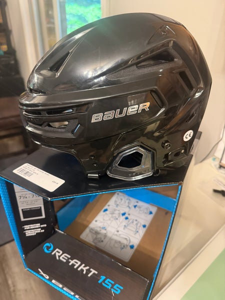 Large Bauer Re-Akt 155 Helmet  (New)