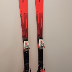 2024 Atomic Redster S9 FIS SL 165cm Skis With Bindings Max Din 16 (Used)