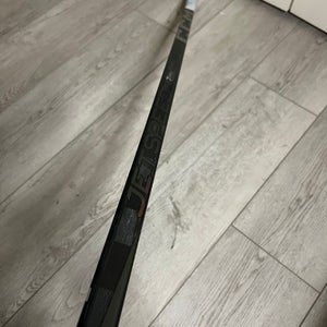 Intermediate CCM Jetspeed FT7 Pro Left Hand Hockey Stick P28 (Used)
