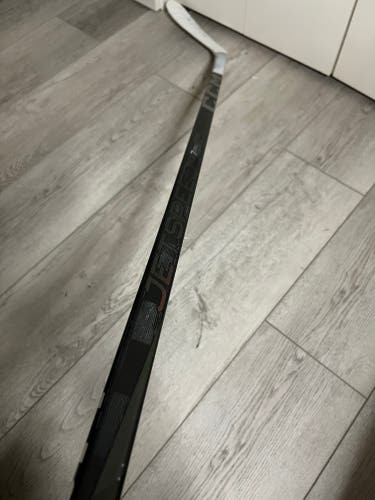 Intermediate CCM Jetspeed FT7 Pro Left Hand Hockey Stick P28 (Used)