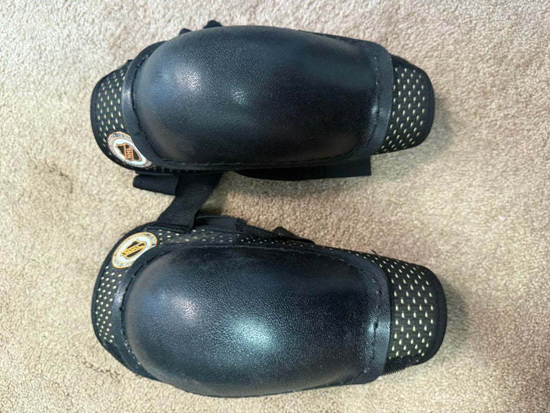 Large Youth  Elbow Pads (Used)