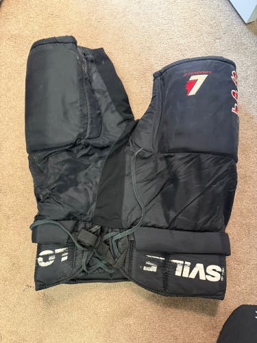 Youth Medium Bauer Hockey Pants (Used)