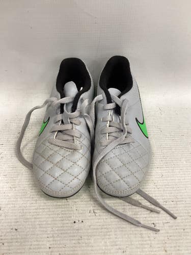 Used Nike Soccer Cleats Grey Youth 10.0 11851-S000038201