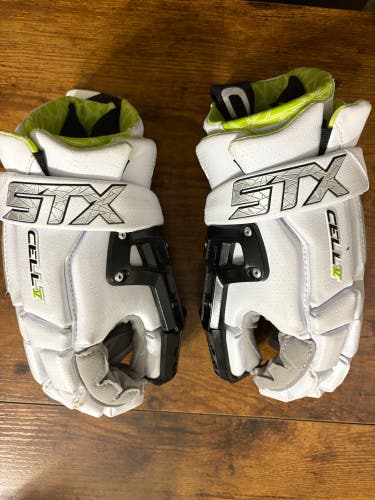 STX Cell V Lacrosse Gloves Small (Used)