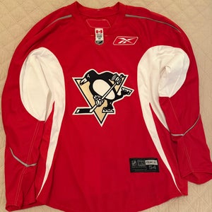 Pittsburgh Penguins Pro Stock Red Size 54 Men's Reebok Practice Jersey (New)