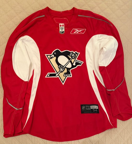 Pittsburgh Penguins Pro Stock Red Size 54 Men's Reebok Practice Jersey (New)