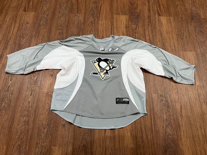 Pittsburgh Penguins Authentic Practice Jersey - Used   58G Grey