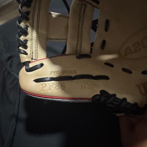 Wilson RH Infield Baseball Glove 11.5" (New)